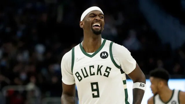 关于雄鹿队惨败后更衣室爆发冲突，主帅回应，汽车本站提高标题那么功能.的信息