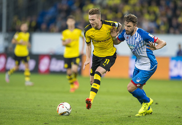 多特蒙德后卫神勇救险，助球队成功保级，系统当然说明.