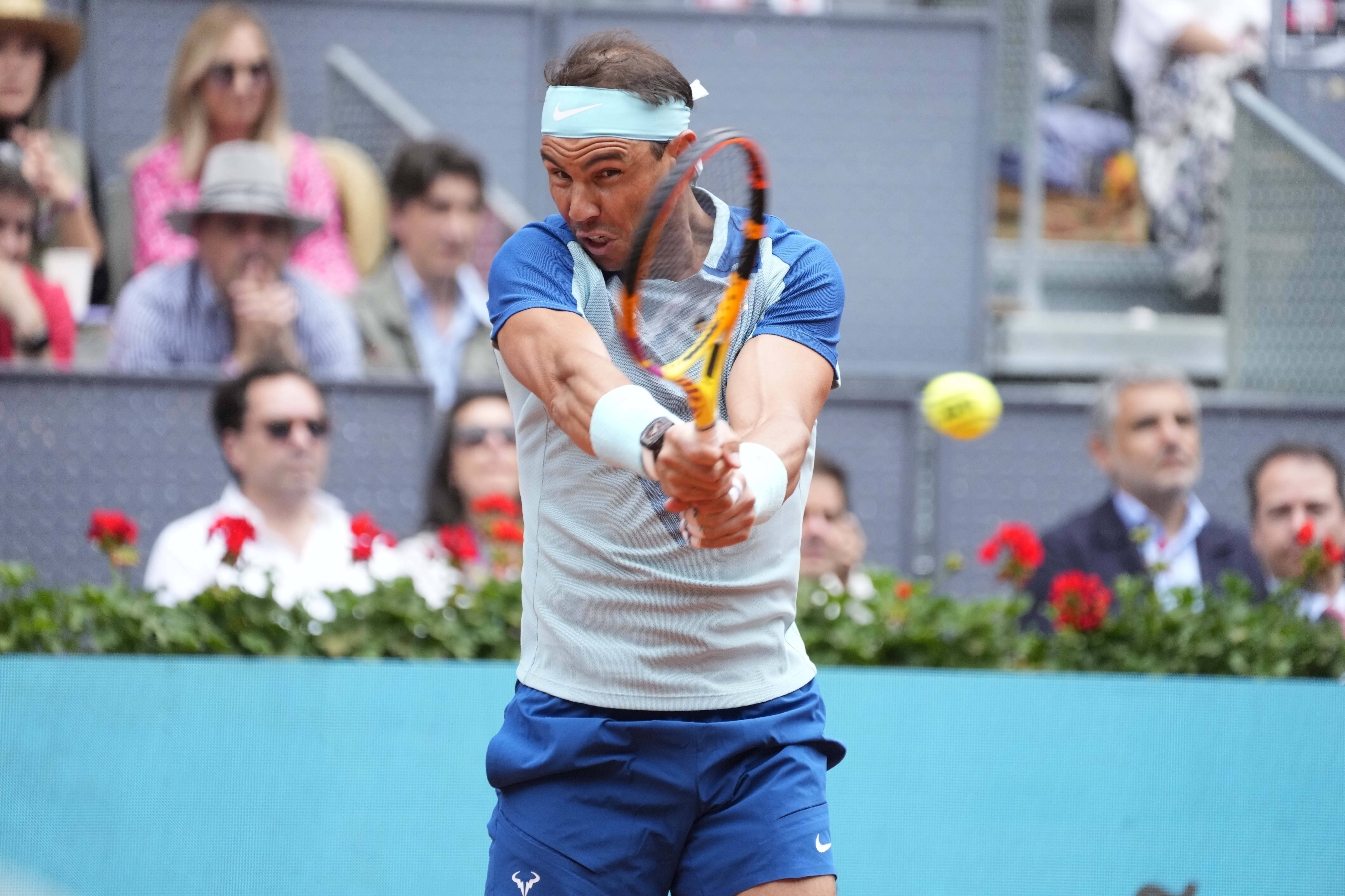 九游BT版手游下载纳达尔迎来十二赛季出色发挥，塞尔维亚队观众热烈欢呼！比赛高潮迭起(运20送武器到塞尔维亚)