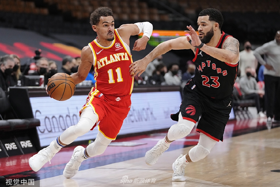 九游APP平台官方下载西亚卡姆回归赛场，精彩发挥首场状态亮眼，老鹰观众沸腾！(垃圾场决战免费观看)