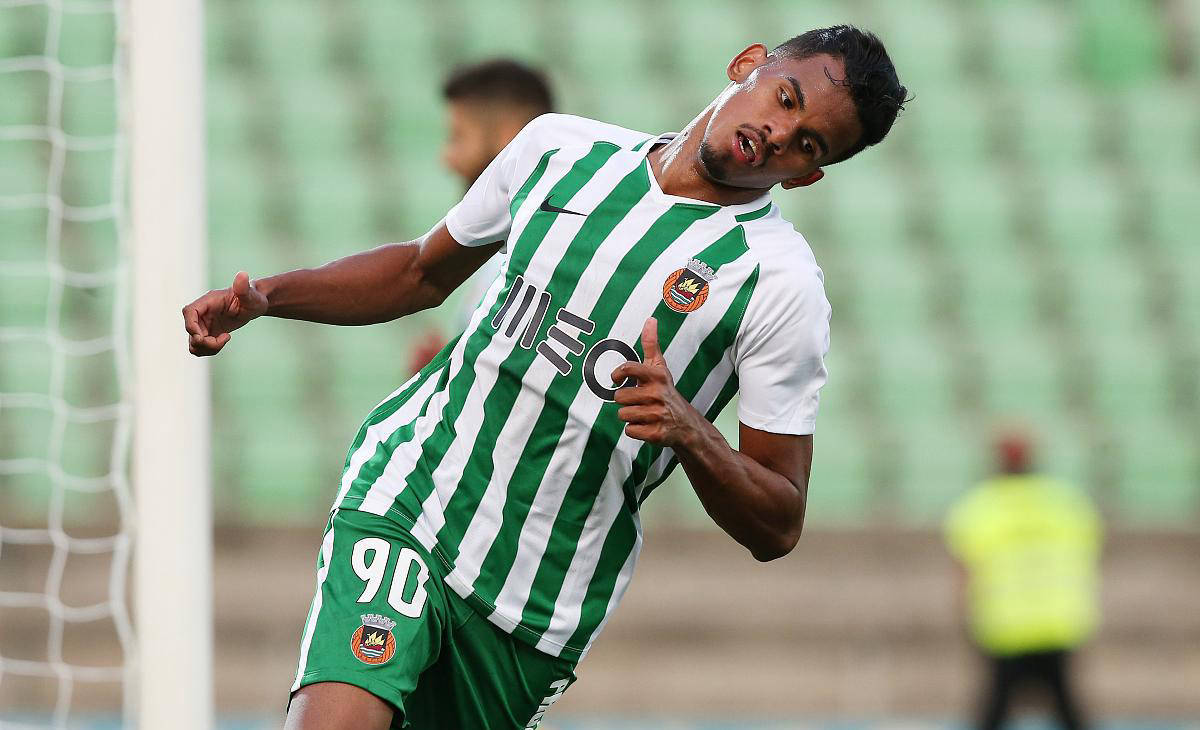 九游BT版手游下载赛地聚焦——葡超冲刺阶段热度飙升，波尔图门线救险，气氛紧张，球队文化再被提及的简单介绍